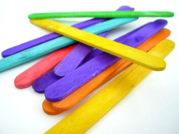 15 free Popsicle Sticks Crafts  and IDeas for Kids