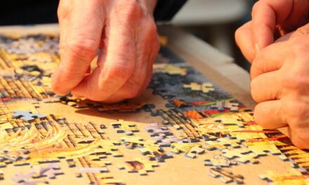 10 Tricks to doing jigsaw puzzles Faster