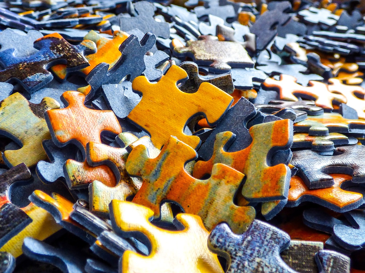 Jigsaw puzzle Clubs: 5 Reasons to Join a Group